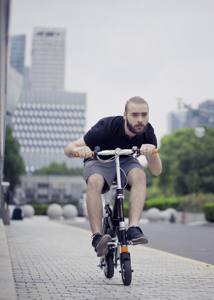 电动自行车